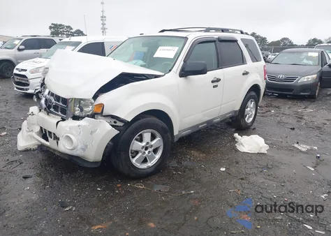 2011 Ford Escape Xlt из США, поврежденный, VIN 1FMCU0D71BKA13836